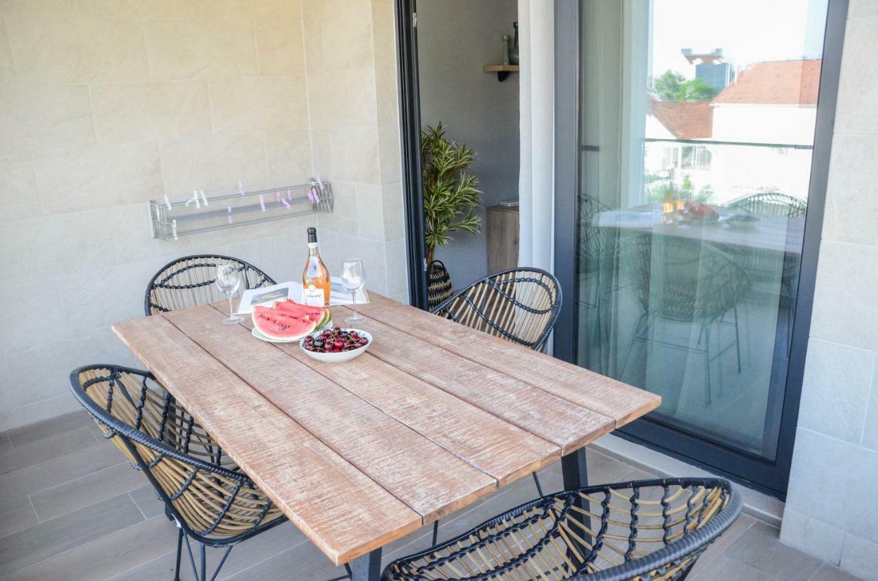 Premium-Designed Apartments Tivat Exterior foto